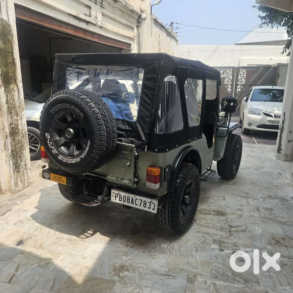 Mahindra Jeep Classic 2000