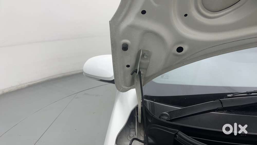 Hyundai Aura 1.2 Sx Cng, 2023, Cng & Hybrids