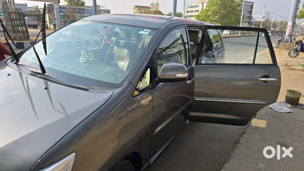 Toyota Innova 2014 Diesel Top Model Well Maintained