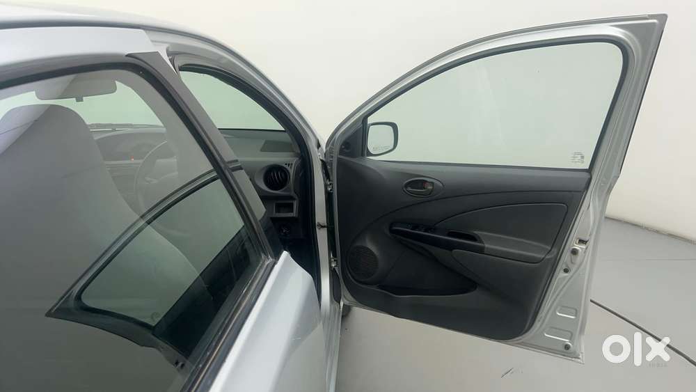 Toyota Etios Liva G, 2013, Petrol