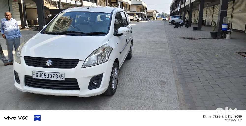 Ertiga Zxi Petrol (cng)