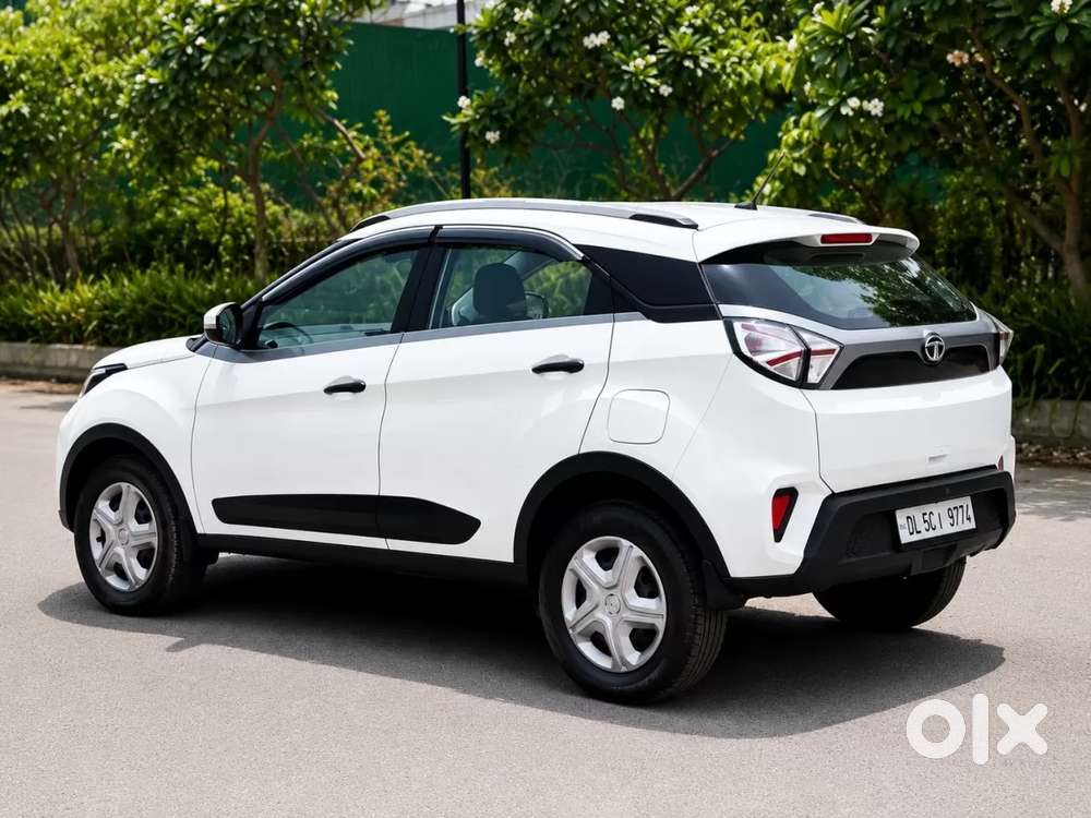 Tata Nexon 1.2 Revotron Xma Amt (s), 2022, Petrol