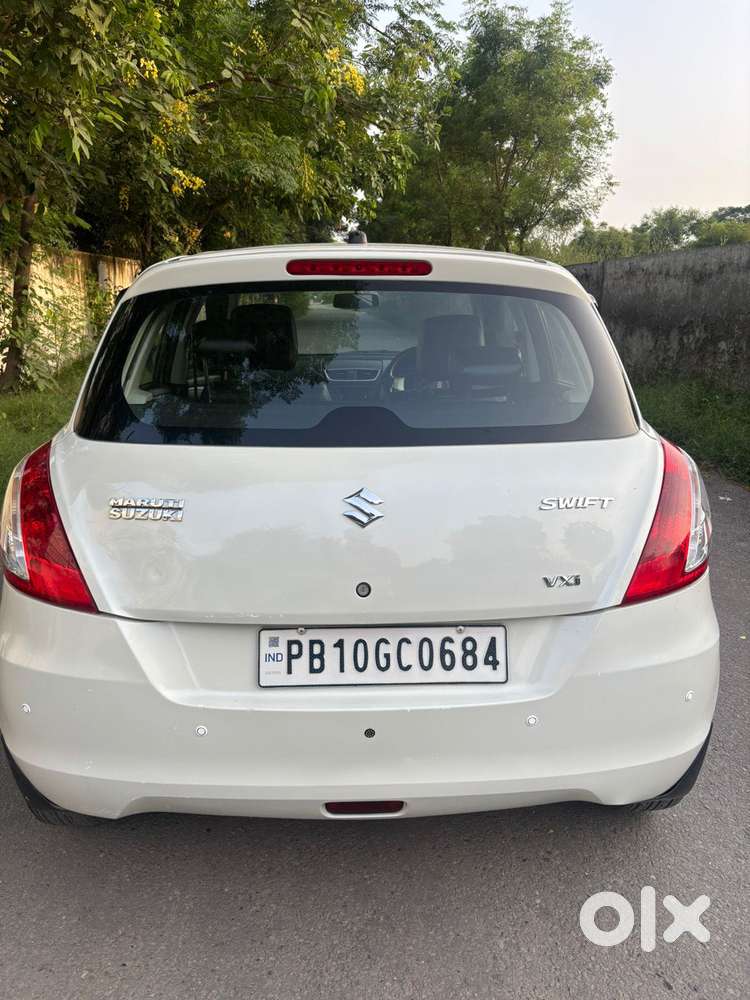 Maruti Suzuki Swift Vxi, 2016, Petrol