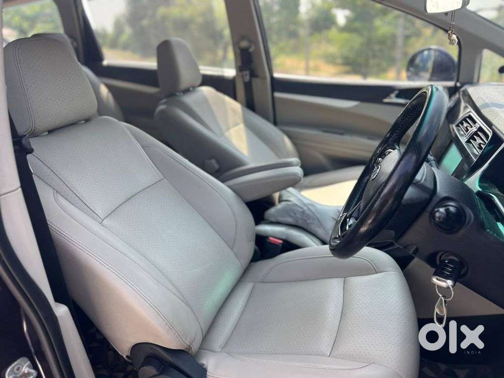 Mahindra Marazzo M8, 2019, Diesel