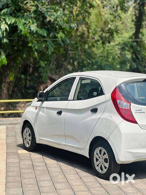 Hyundai Eon Best Car Sale Bahar Jan Karke Sale Kar Reha