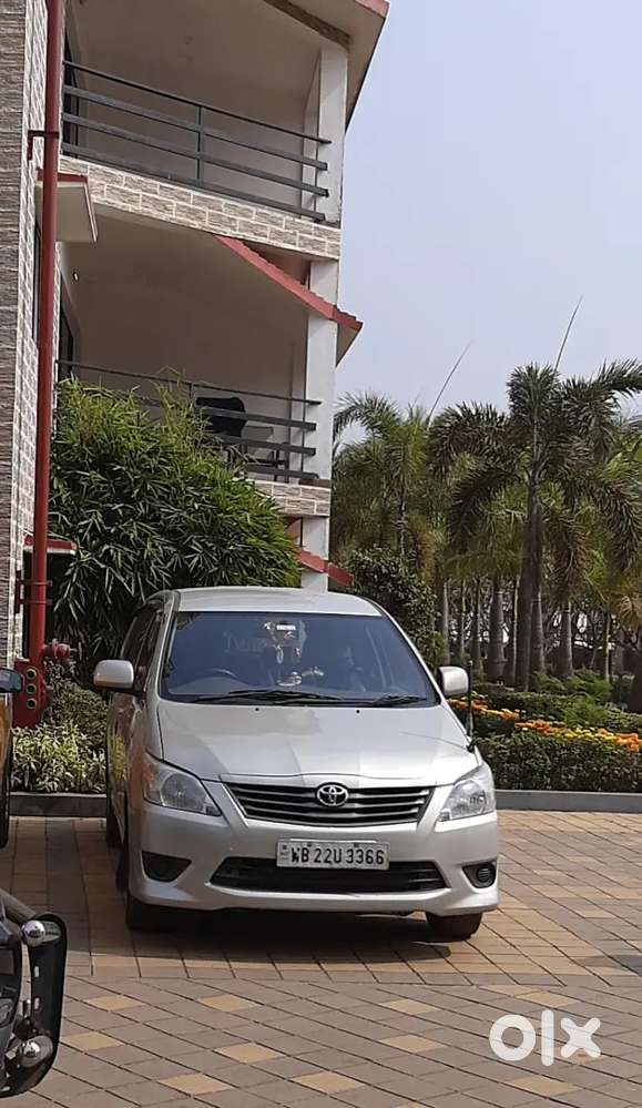 Toyota Innova 2012