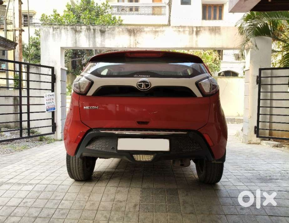 Tata Nexon Amt 1.2 Revotron Xma, 2019, Petrol