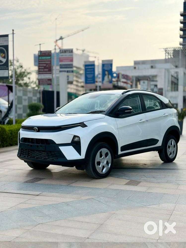 Tata Nexon Pure Plus (s) Petrol Amt, 2026, Petrol