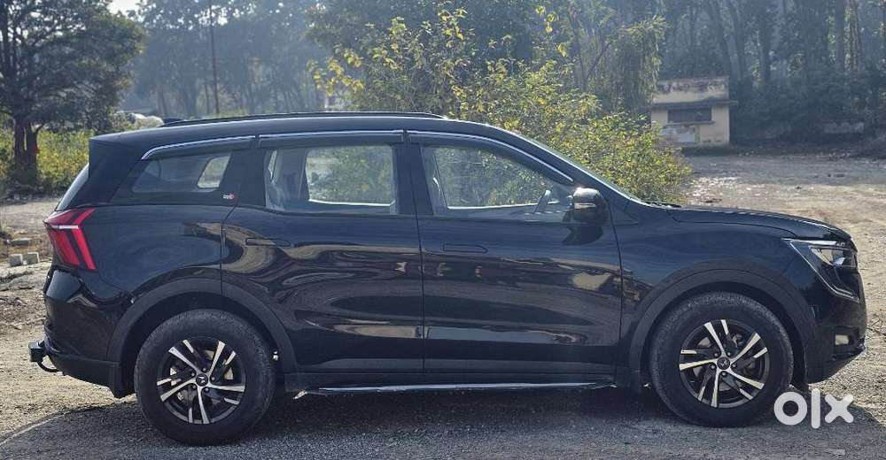 Mahindra Xuv700 2.2 Ax 5 Diesel At Str, 2022, Diesel