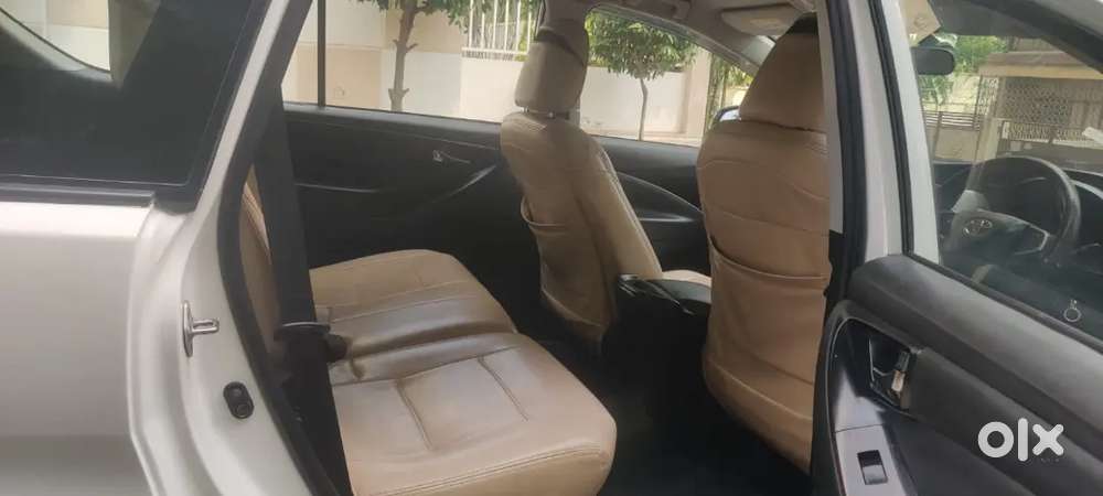 Toyota Innova Crysta 2.4 Mt 2019