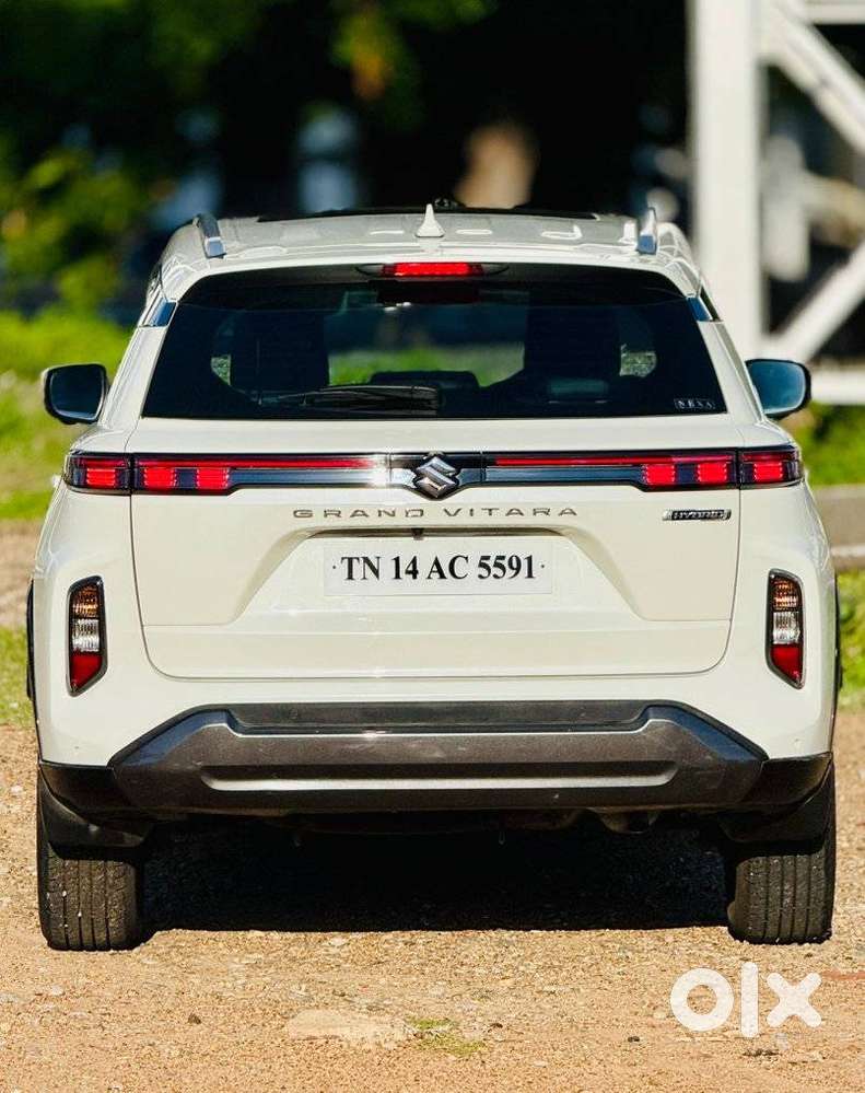 Maruti Suzuki Grand Vitara 1.5 Alpha Plus Intelligent Hybrid Ecvt, 2..