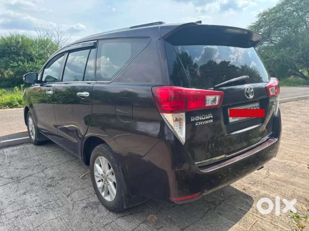Toyota Innova Crysta 2.4 V 7 Str, 2016, Diesel