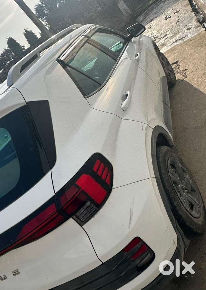 Hyundai Venue 2025 Cng & Hybrids Well Maintained