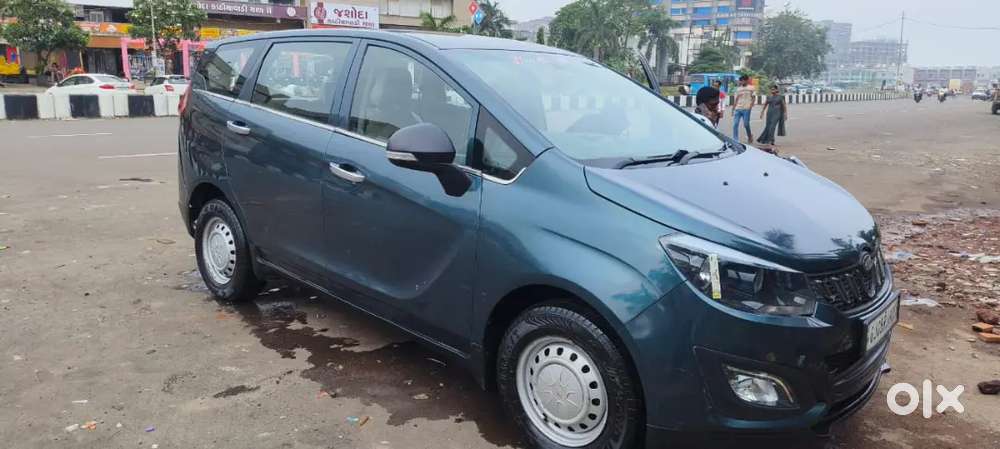 Mahindra Marazzo