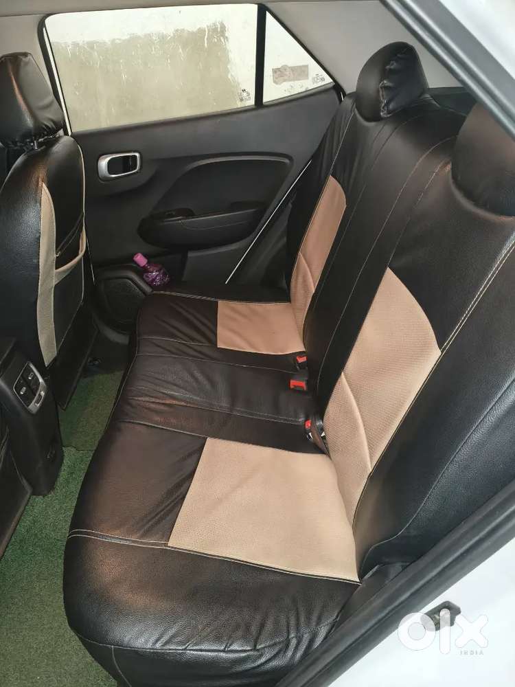 Mint Condition Manual Car Venue, Very Low Km Running In 4yr