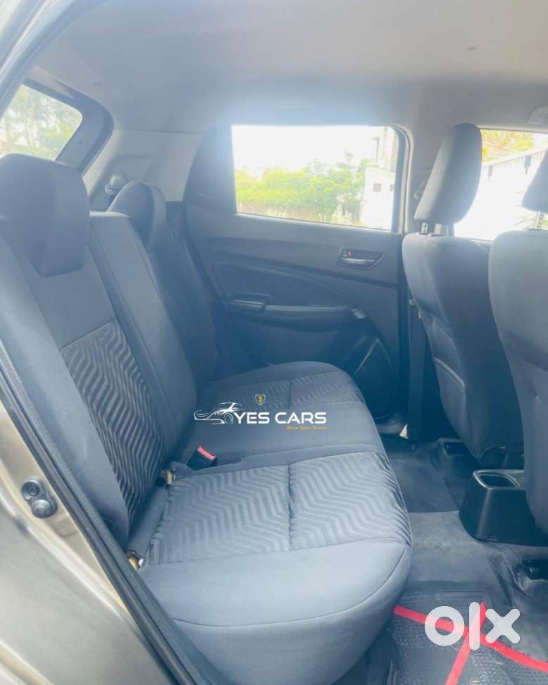 Maruti Suzuki Swift Vxi + Manual, 2022, Petrol
