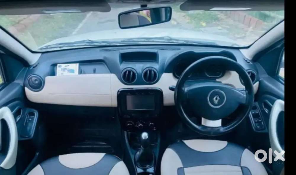 Renault Duster 2015, New Tyres And Complete Company Service Car Sale