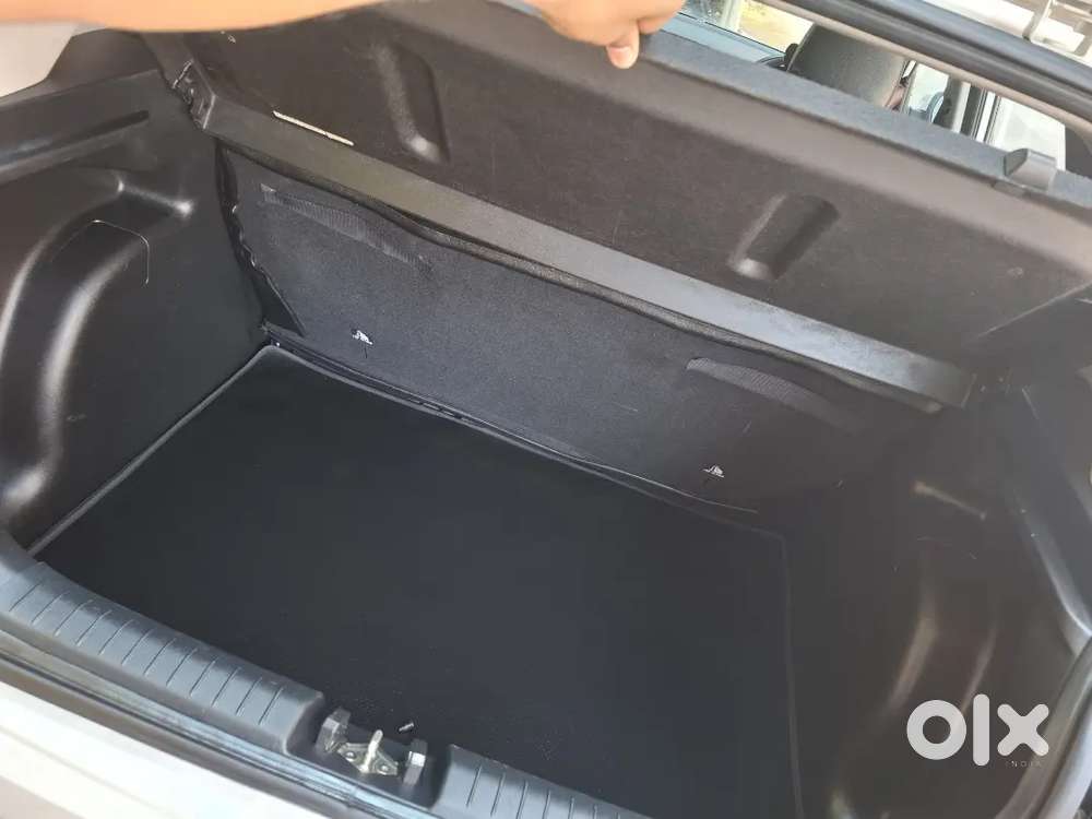 Hyundai Venue 2019 Petrol Well Maintained