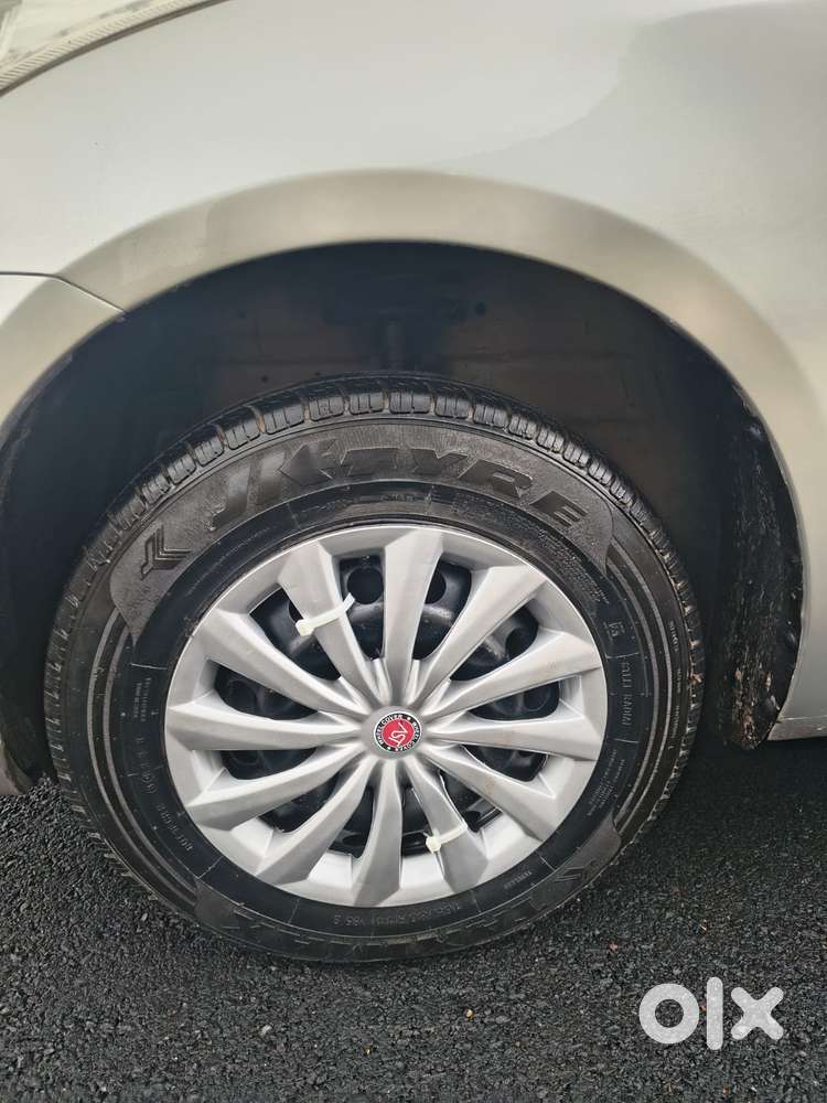 Maruti Suzuki Swift Dzire 1.2 Vxi Bsiv, 2017, Cng & Hybrids