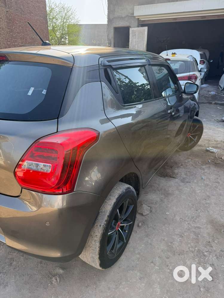 Maruti Suzuki Swift 2019 Vxi Amt