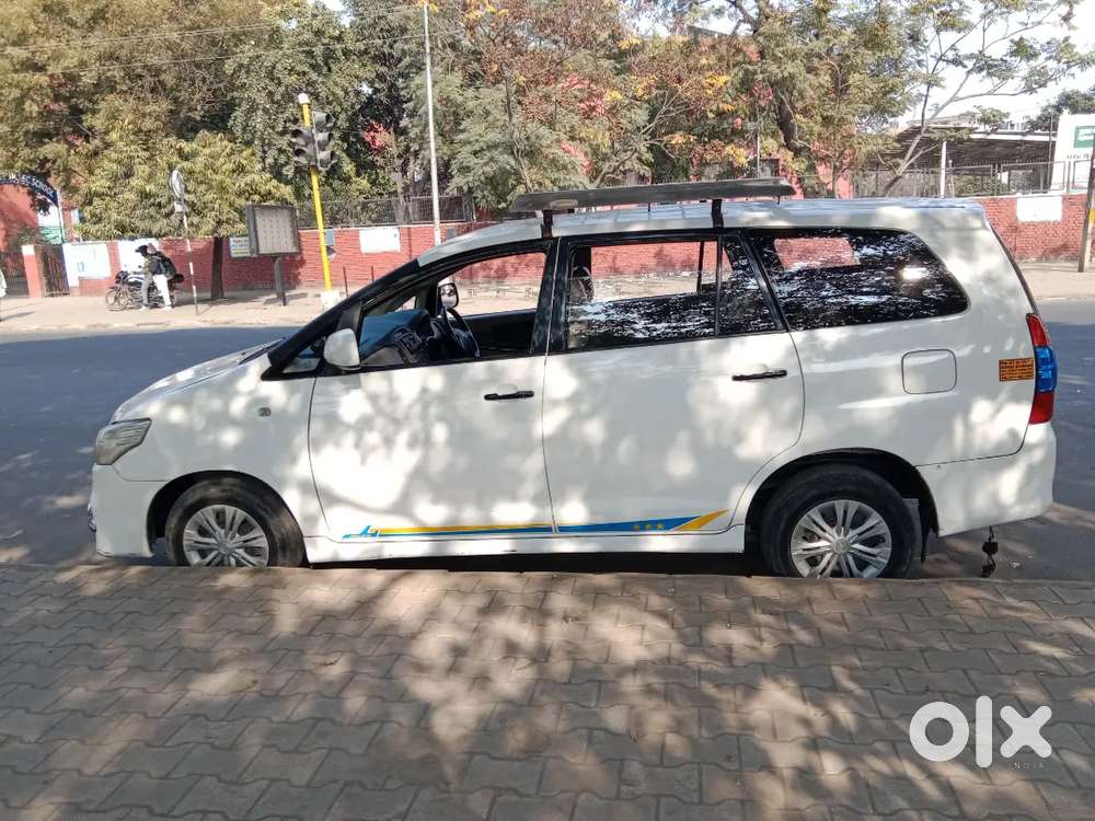 Toyota Innova 2016 Diesel 221000 Km Driven