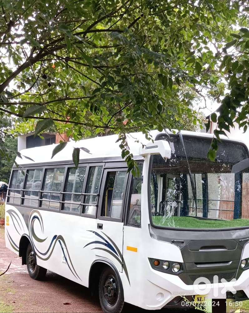 Mahindra Tourister For Sale 19 Seat