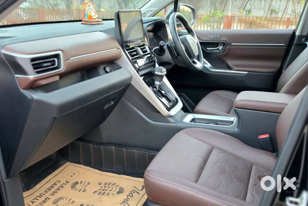 Toyota Innova Hycross 2.0 Zx (o) Hybrid 7 Str, 2024, Petrol