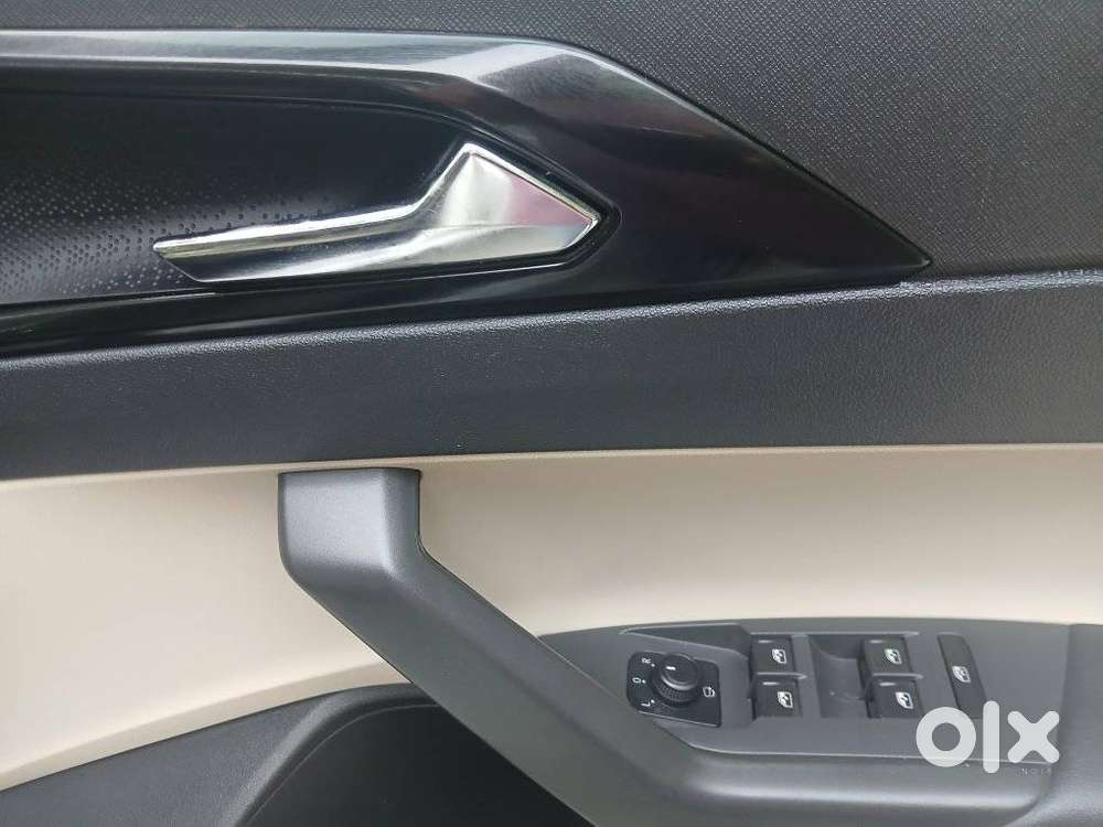 Skoda Slavia Anniversary Edition 1.5l Tsi Dsg, 2023, Petrol