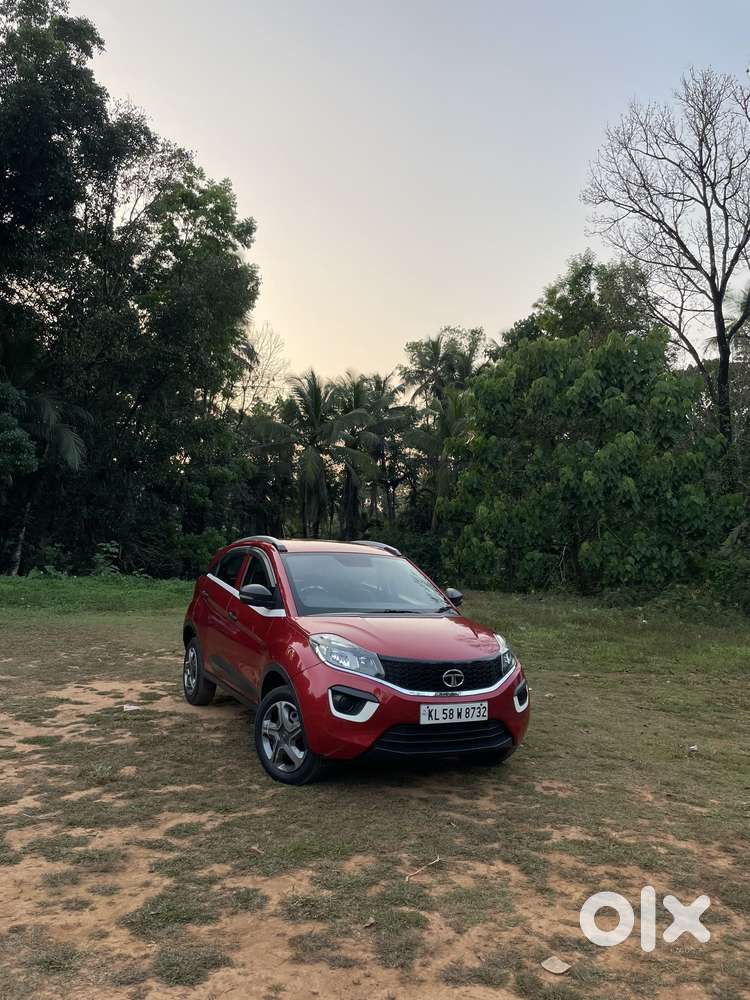Tata Nexon 1.2 Revotron Xm (s), 2017, Petrol