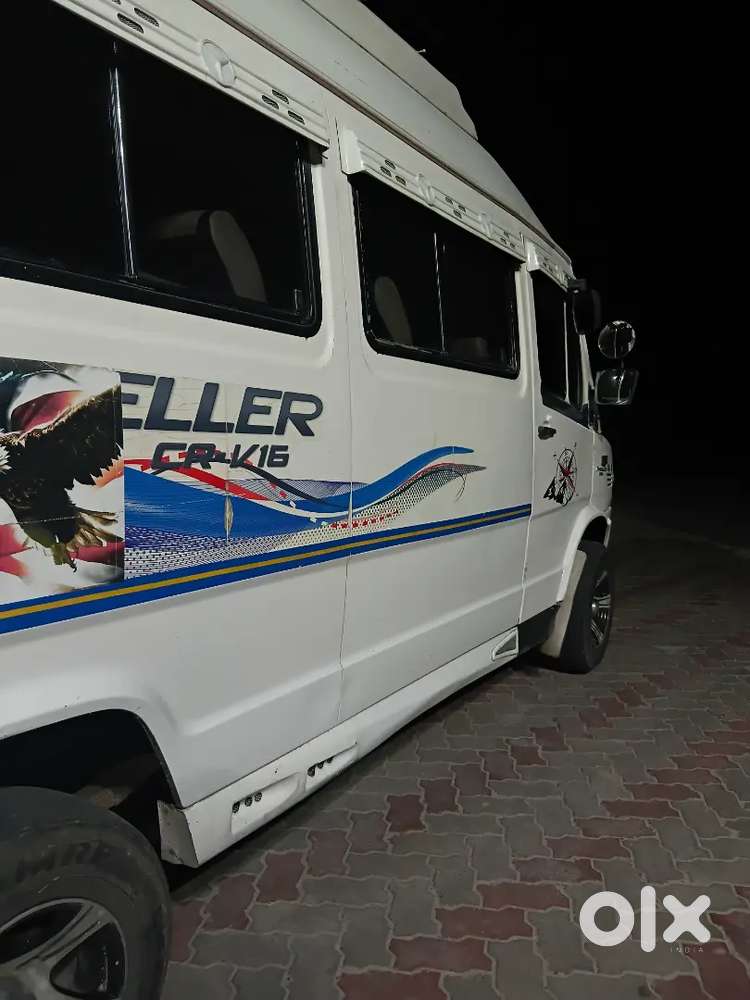 Tempo Traveller Crv16