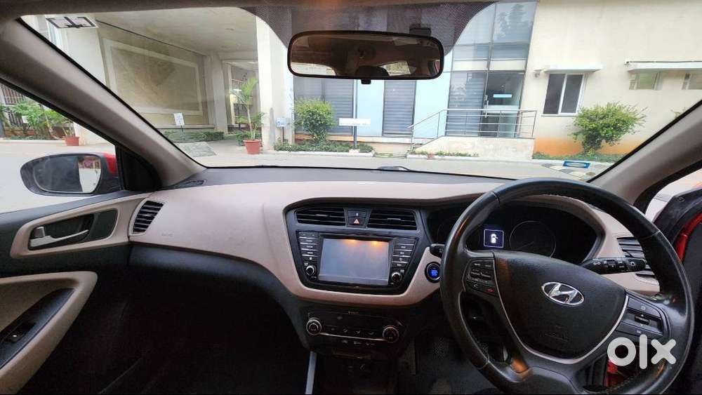 2017 Hyundai Elite I20 Asta(o) Petrol  43,000 Km  Hyundai Service Hi