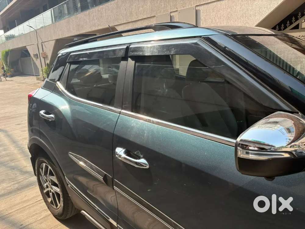 Mahindra Xuv300 2023 Petrol Well Maintained