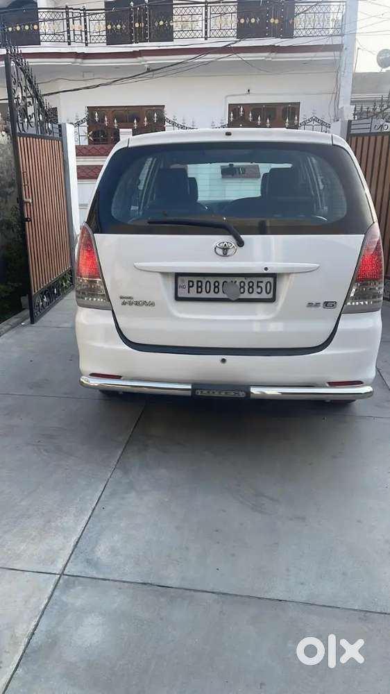 Toyota Innova 2010 Diesel 119000 Km Driven