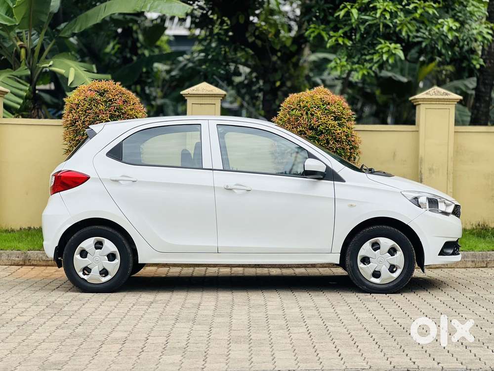 Tata Tiago 1.2 Revotron Xt (o), 2018, Petrol