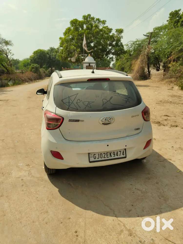 Hyundai Grand I10 Sportz 2015