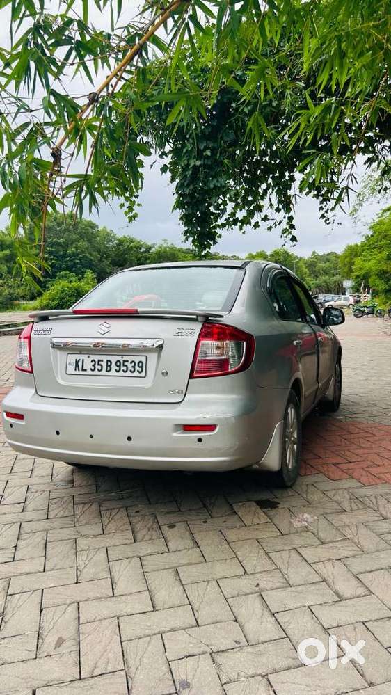 Maruti Suzuki Sx4 Vxi Bsiv, 2011, Petrol