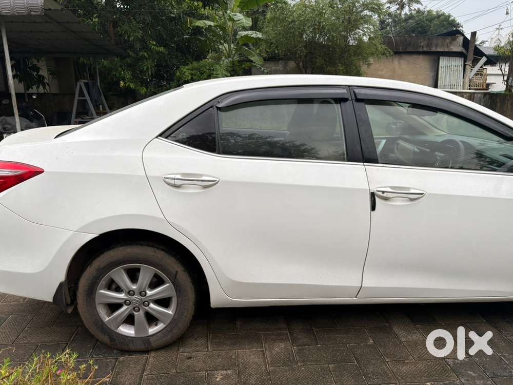 Toyota Corolla Altis 2016