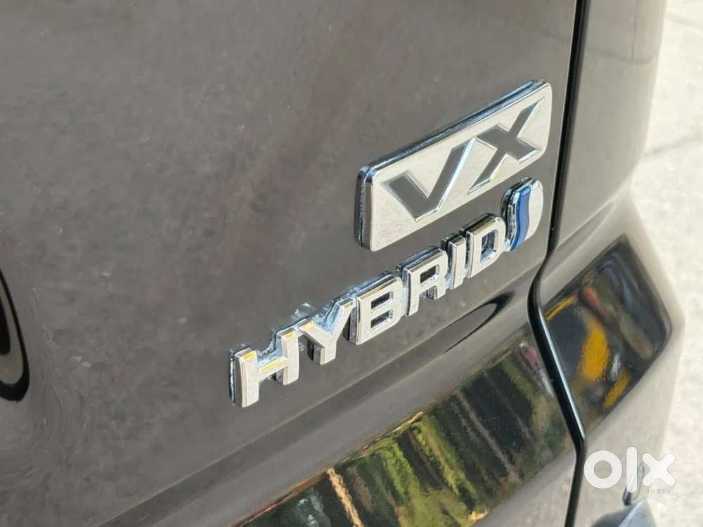 Toyota Innova Hycross 2.0 Vx Hybrid 8 Str, 2023, Petrol