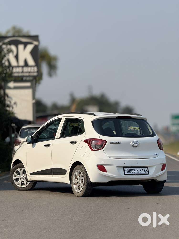 Hyundai Grand I10 Sportz Edition, 2016, Cng & Hybrids