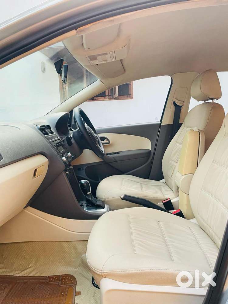 Volkswagen Vento 2010-2013 Petrol Highline, 2011, Petrol