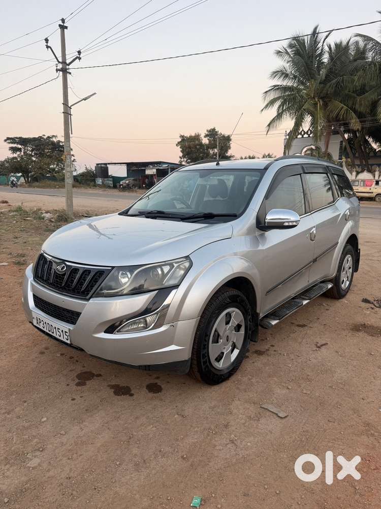 Mahindra Xuv500 Showroom Maintain Good Condition