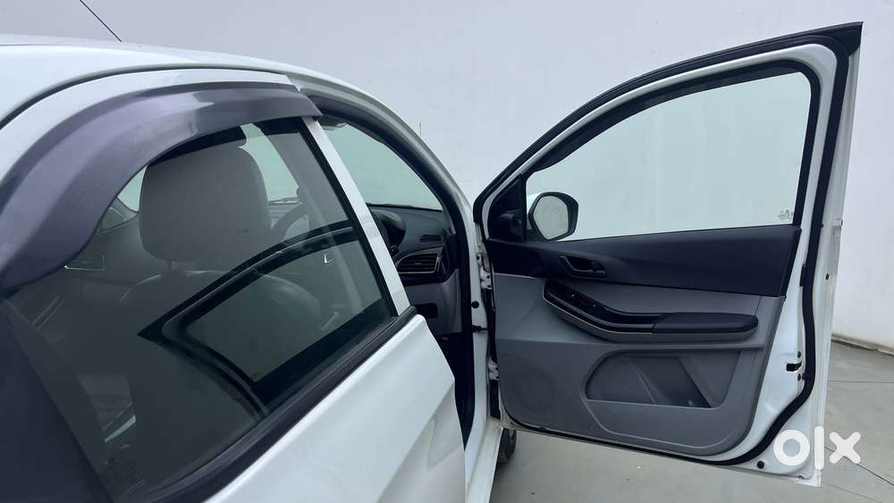 Tata Tiago 1.2 Revotron Xta, 2021, Petrol