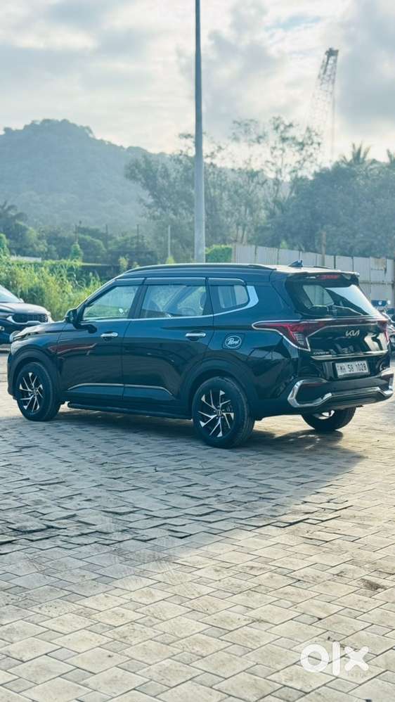 Kia Carens Petrol 2025