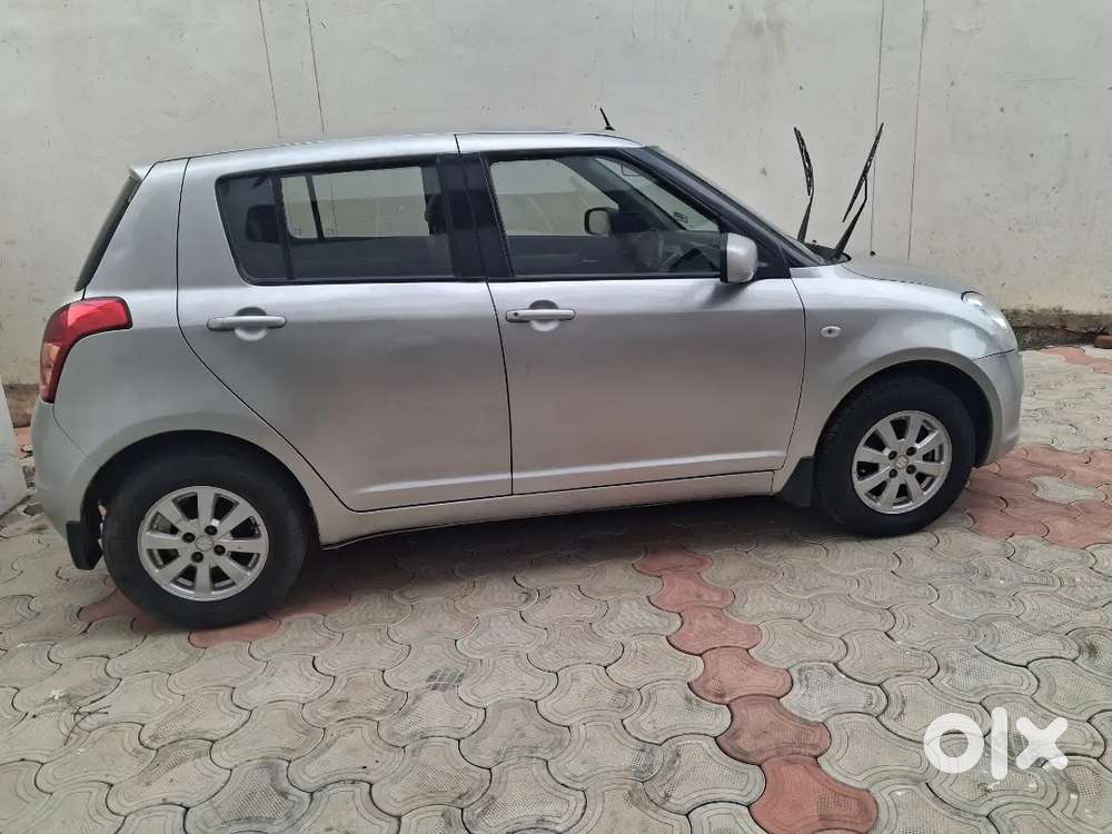 Maruti Suzuki Swift 2011 Zxi Petrol 123650 Km Driven