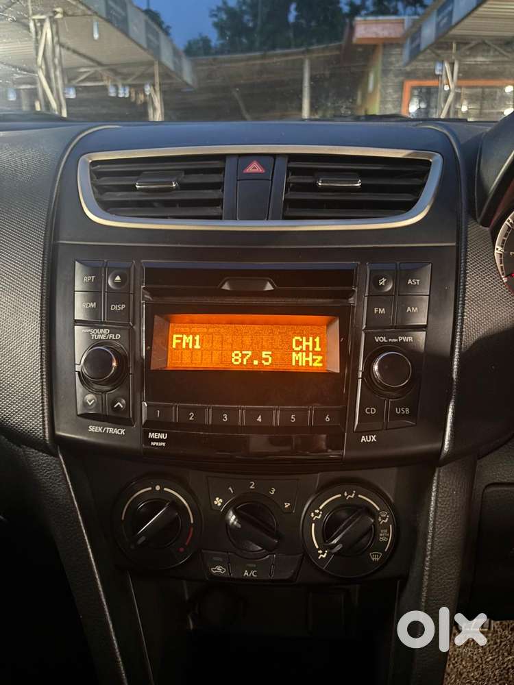 Maruti Suzuki Swift Vxi + Manual, 2015, Petrol