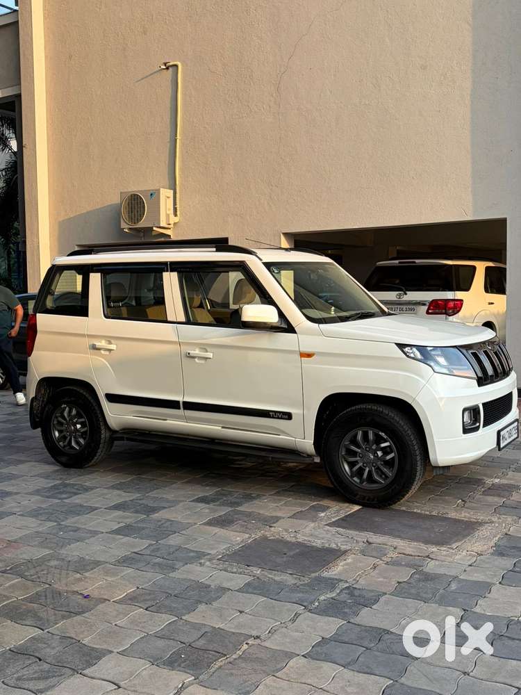 Mahindra Xuv300 W8 (o) 1.5 Diesel Amt, 2017, Diesel