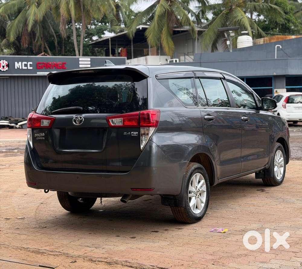 Toyota Innova Crysta 2.4 G Mt, 2017, Diesel