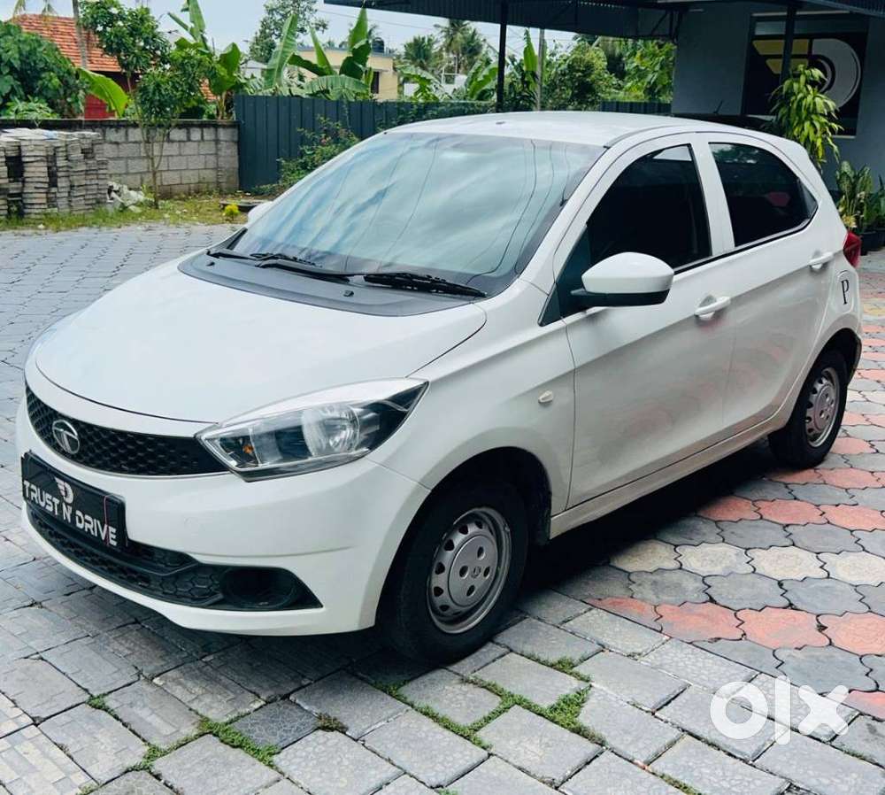 Tata Tiago 1.2 Revotron Xm, 2017, Petrol