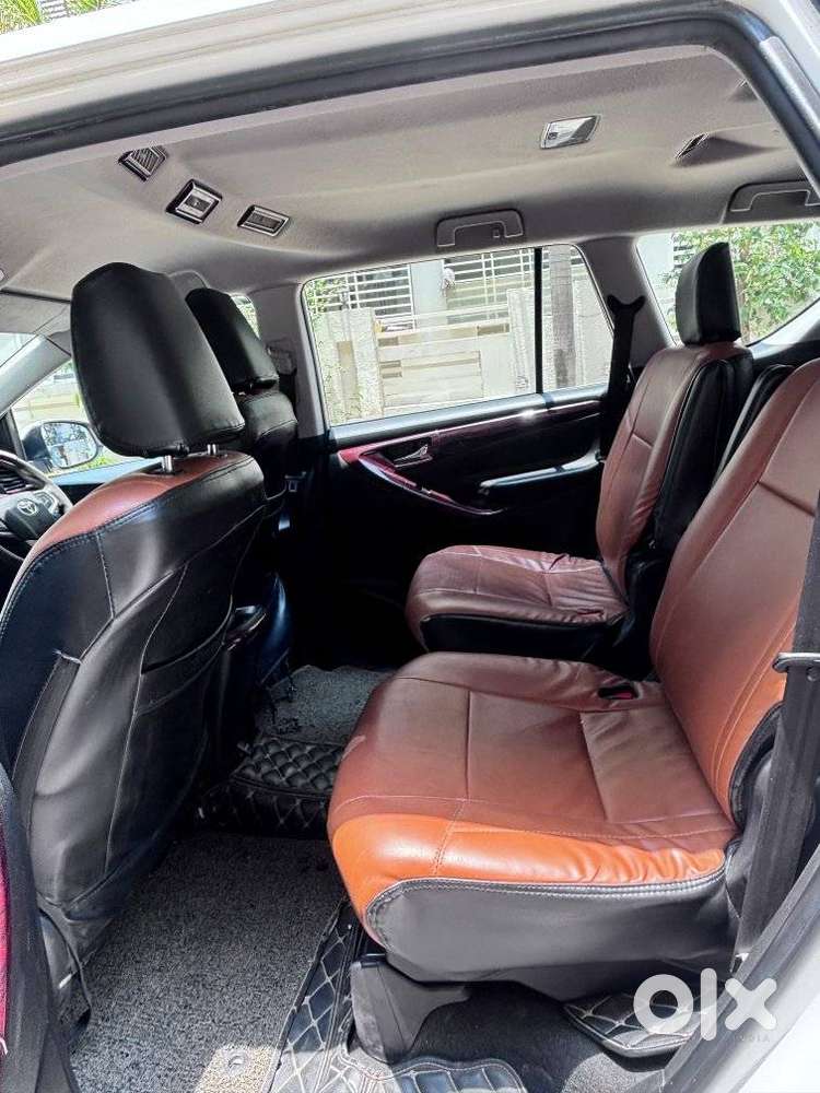 Toyota Innova Crysta 2.4 G Mt 7 Str, 2017, Diesel