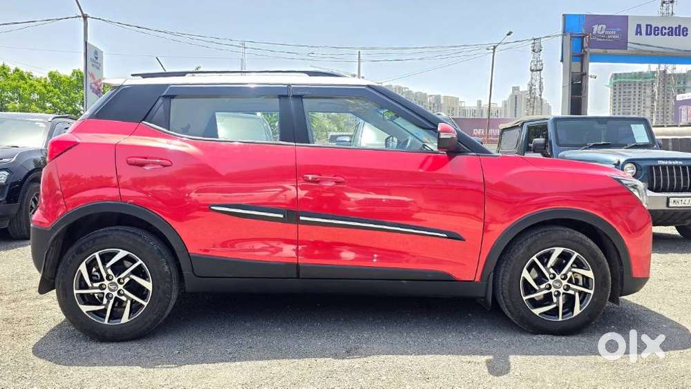 Mahindra Xuv300 1.2 W8 (o) Amt Dual Tone Petrol, 2022, Petrol